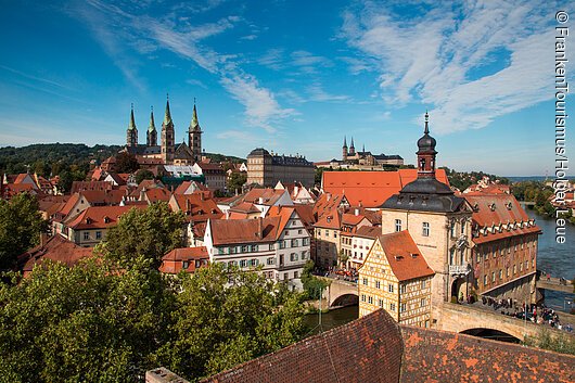 Blick auf das Alte Rathaus, Dom und Kloster St. Michael (Bamberg) Blick über die Altstadt