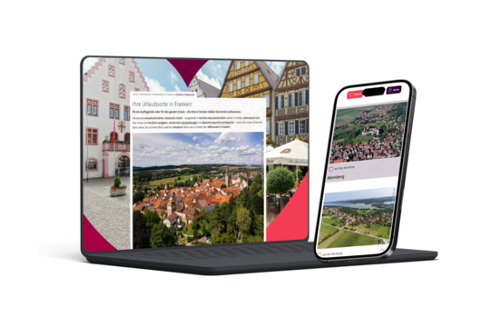 Laptop und Smartphone zeigen Webseiten mit Informationen und Bildern zu Urlaubsorten in Franken, Deutschland.
